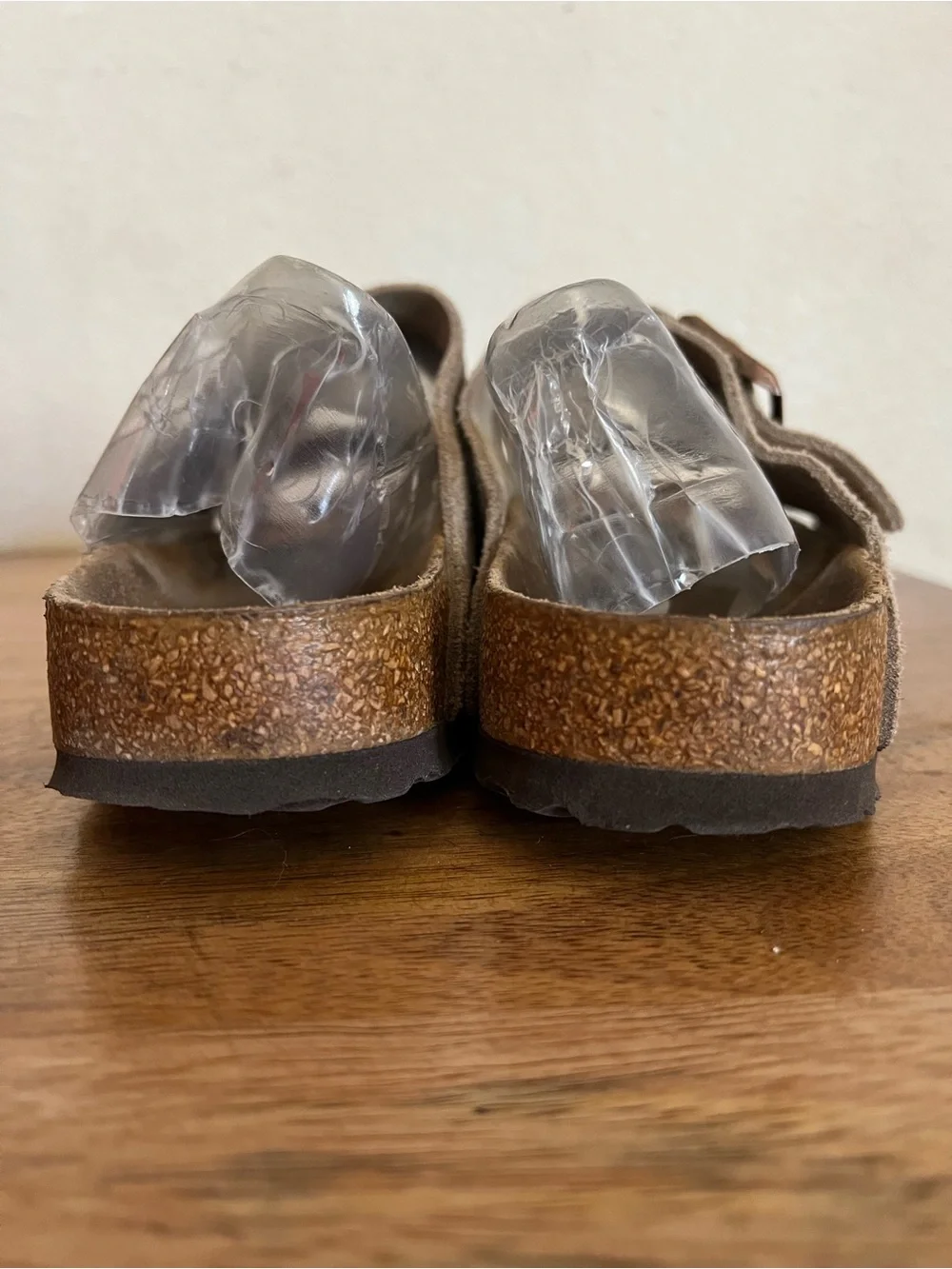 Birkenstock Arizona Tan Suede Sandals Size 41 L10 -10.5 M 8 -8.5. Regular fit - Picture 6 of 16